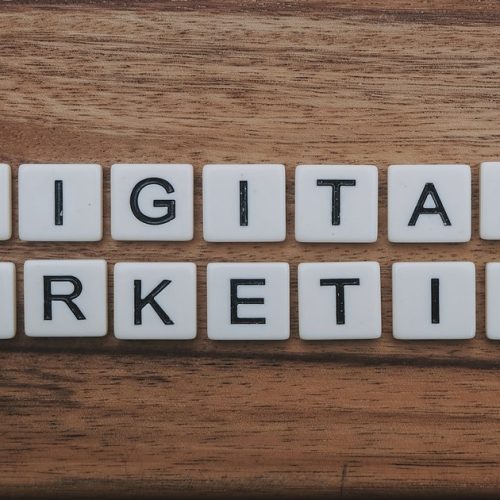 Segmentação de Clientes no WhatsApp Business: Guia Completo para Personalizar Mensagens em Escala e Vender Mais em 2026